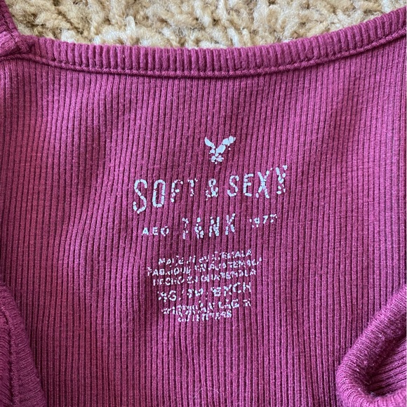 American Eagle Soft & Sexy Red Ribbed Tank Top - Picture 3 of 4